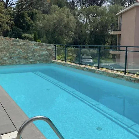 Beautiful 78m With 2 Balconies In Raphael Saint-Raphaël