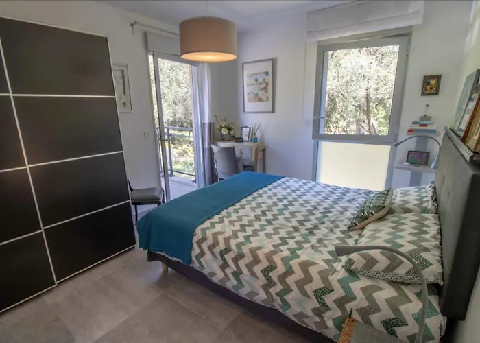 Apartment Beautiful 78m With 2 Balconies In Raphael Saint-Raphaël